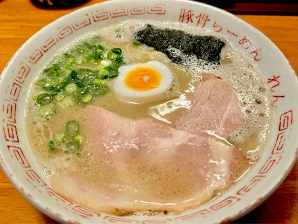 「豚骨らーめん（限定）800円」@豚骨らーめん れんの写真