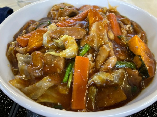 「スタミナ冷やし大盛りホルモンプラス」@スタミナラーメン 昭和軒 33通り店の写真