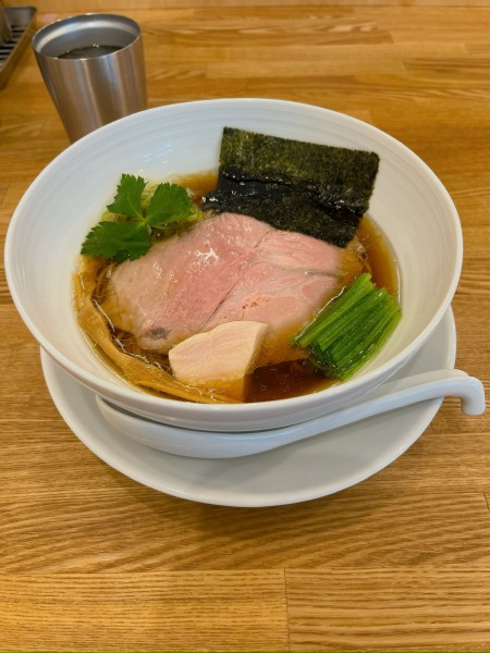 「醤油そば」@中華そば きなりの写真