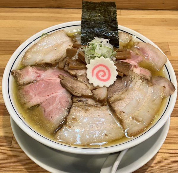 「チャーシュー麺 大盛り」@there is ramenの写真