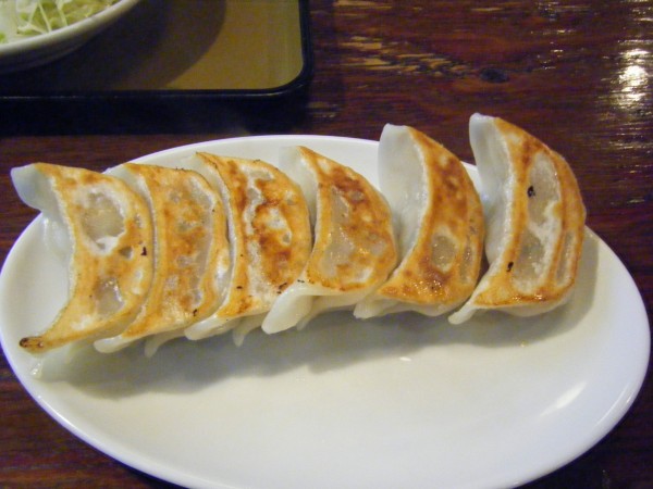 「餃子」@壱徹らーめん 立川柴崎町店の写真