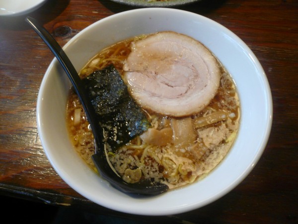 「ハーフらーめん」@壱徹らーめん 立川柴崎町店の写真