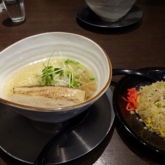 麺屋 軌跡 本店の画像