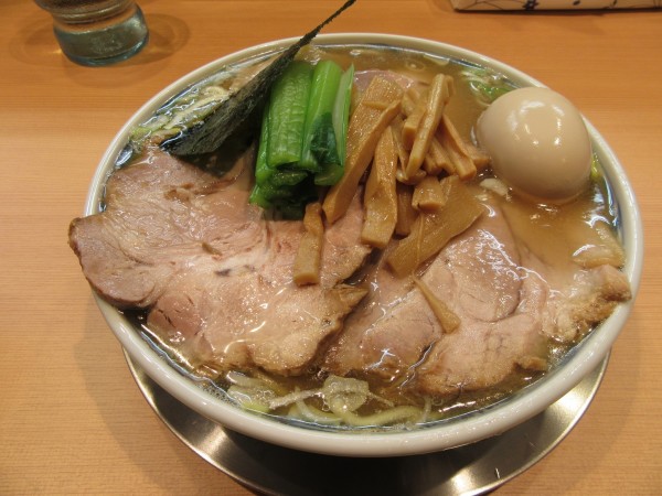 「チャーシューメン（１４００円）＋味玉１００円」@ラーメン くにおの写真
