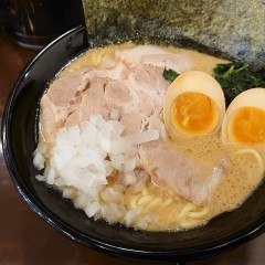 横浜家系ラーメン 濃厚家 霞ヶ関店の画像