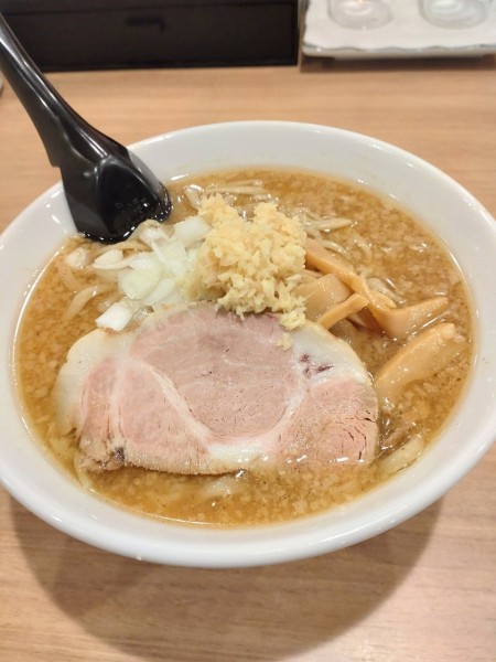 「燕三条ラーメン麺大盛＋脂小＋生姜」@ラーメン酒場 天狗の写真