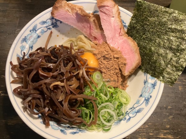 「冷やしまぜそば」@燵家製麺の写真