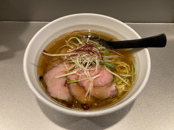 「琥珀醤油チャーシュー麺」@天雷軒 神谷町の写真