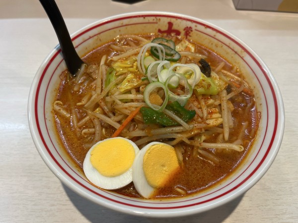 「五目味噌タンメン　大盛クーポン1070円」@蒙古タンメン 中本 立川店の写真