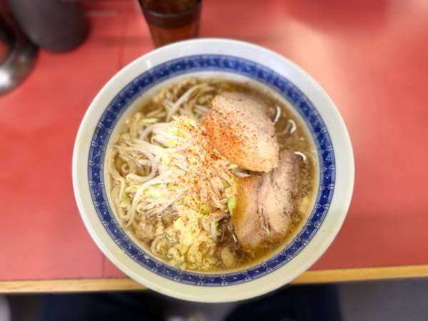 「小ラーメン (麺半分.ヤサイ少なめ.ニンニク少し)900円」@ラーメン二郎 桜台駅前店の写真