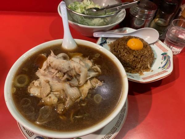 「チャーシュー麺 ヤキメシ1/2セット」@末廣ラーメン本舗 仙台駅前分店の写真