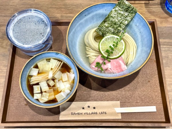 「昆布水つけ麺 醤油 ￥1200」@RAMEN VILLAGE CAFEの写真