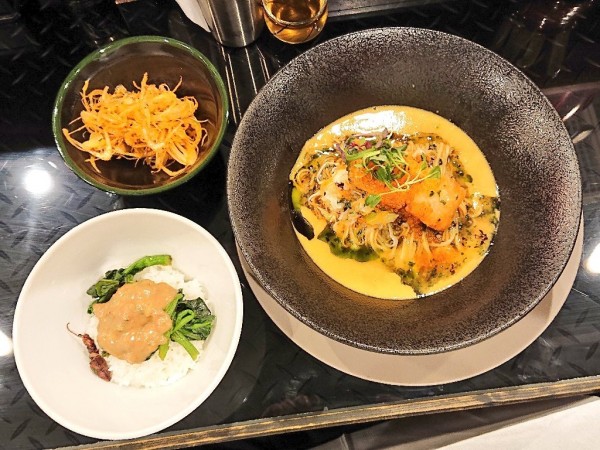 「サクラマスのみそバターコーンラーメン、など」@トーキョーニューミクスチャーヌードル 八咫烏 CHIKARABOの写真