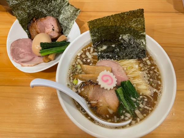 「特上煮干し中華そば」@蕾 分家の写真