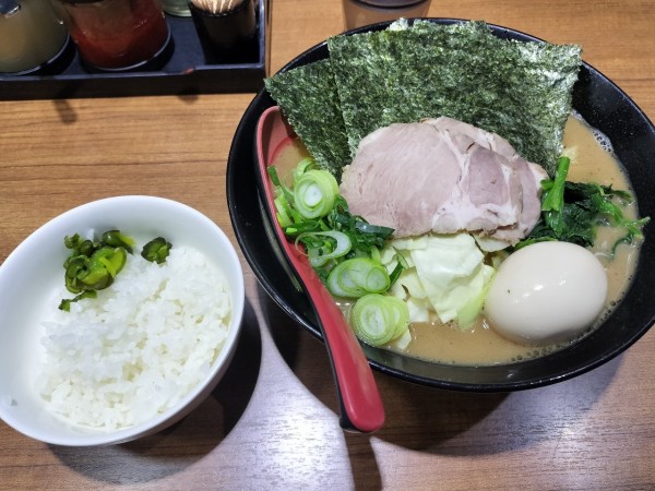 「全部のせ大」@麺家 黒の写真