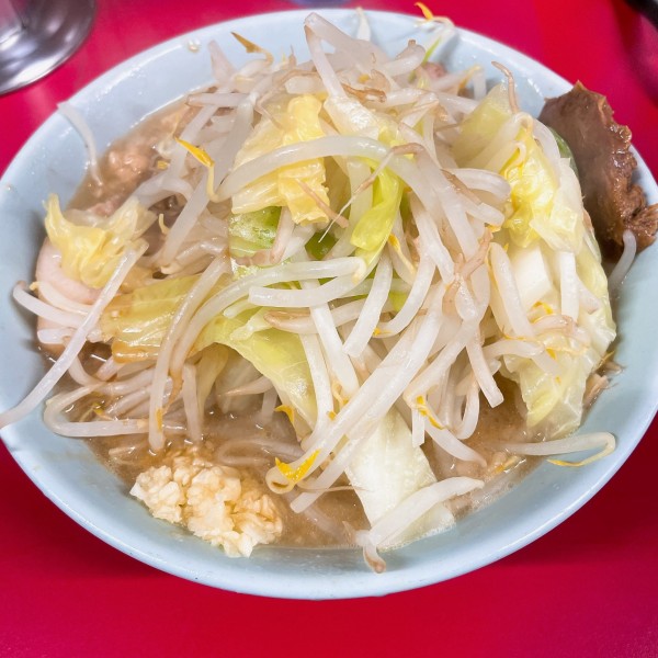 「小ぶた麺半分ニンニク少しヤサイアブラ」@ラーメン二郎 新潟店の写真