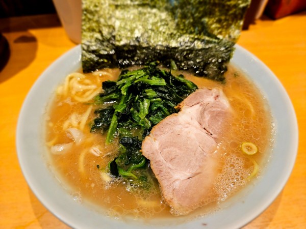 「ラーメン」@家系ラーメン 貫徹家の写真