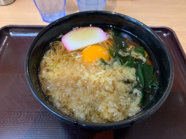 「月見そば 550円」@立喰いそば酒処 つきじ亭の写真