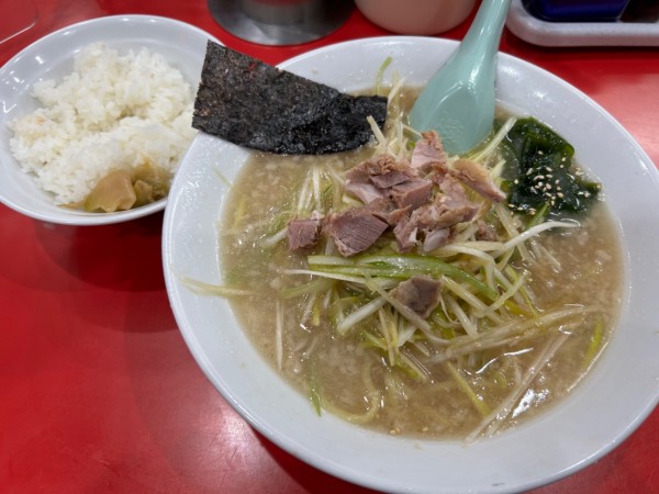 「ネギラーメン850円+半ライス100円」@かいざん 西船橋店の写真