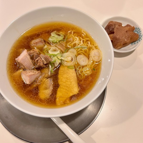 ごろっと鶏チャーシューめん（1400円）＋鶏皮（200円）