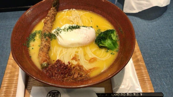 「鶏白湯そば」@麺巧 潮の写真