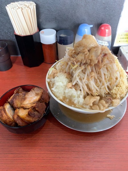 「チャーシュー麺大盛り、マシマシ」@ラーメン一太豚の写真