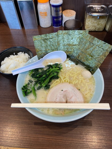 「ラーメン塩大盛ほうれん草マシ」@福山 魂心家の写真