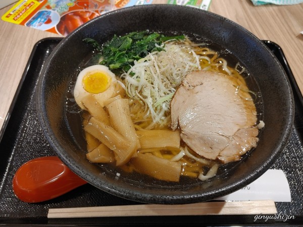 「上里しょうゆラーメン（830円）」@蔵仕込らーめん KURA 上里SA店の写真