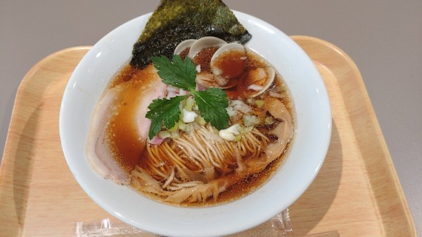 「蛤SOBA」@むぎとオリーブ 羽田T2国際線フードコートの写真