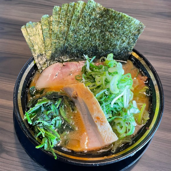 「ラーメン+のり+豚トロ+半ライス」@家系ラーメン がくの写真