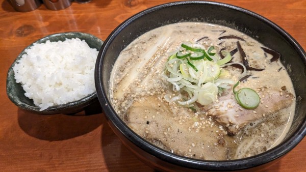 「焙煎胡麻味噌ラーメン　920円」@吉山商店 本店の写真