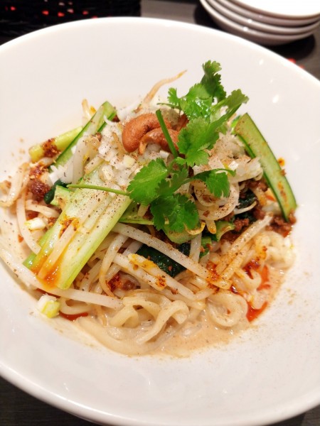 「汁なし担々麺」@大阪中華サワダ飯店の写真