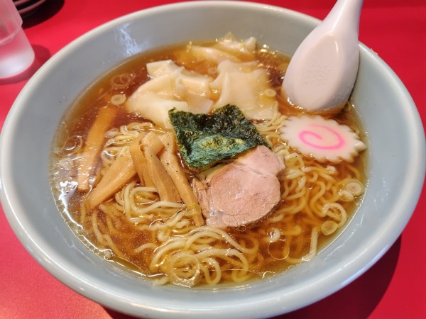 「雲呑拉麺　（ワンタンメン）」@俵屋飯店の写真