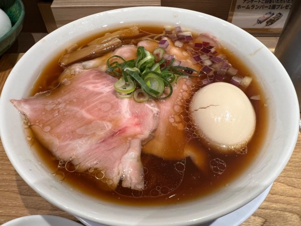 「熟成醤油生姜中華そば+とろとろ半熟玉子(900+100円)」@中華そば 那由多の写真