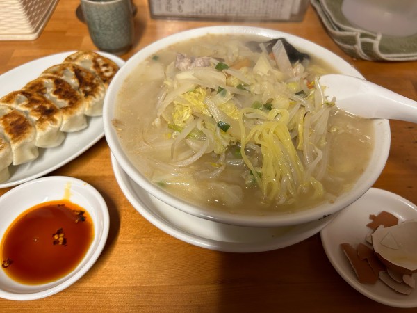 「タンメン餃子セット1100円」@ラーメン・餃子 敏亭の写真