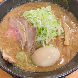 豚骨煮干しラーメン