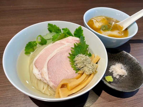 「岩手県産こだわりポークの昆布水つけそば 海老雲呑入り」@寿製麺よしかわ 坂戸店の写真