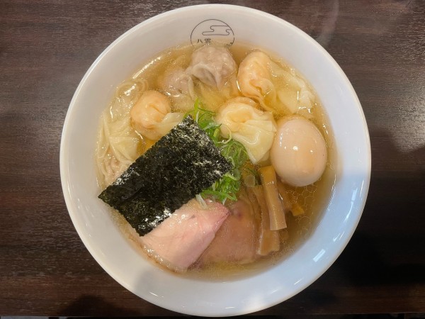 「特製ワンタン麺（白だし）、味付玉子」@八雲の写真