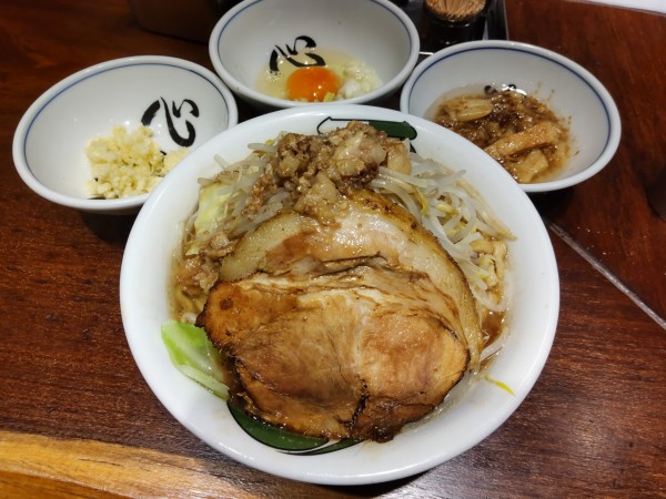 「雷そば並＋味変生卵､味付きアブラ」@ラーメン 雷 東京本丸店の写真