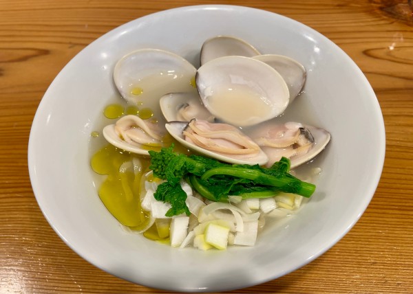 「【季節のら～めん】はまぐりのら〜めん」@らーめん かねかつの写真