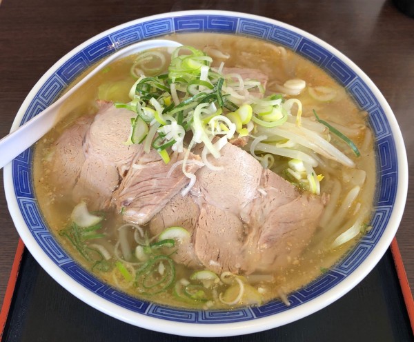 「塩ラーメン＋ビール」@奥村そばやの写真