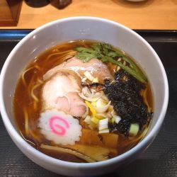 醤油らぁめん（並）770円