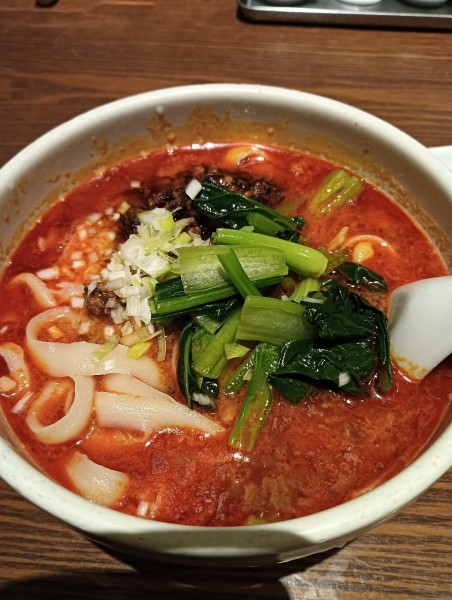 「四川担々刀削麵」@四川料理 京華樓 鶴屋町CRANE店の写真