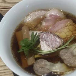 特選醤油らぁ麺