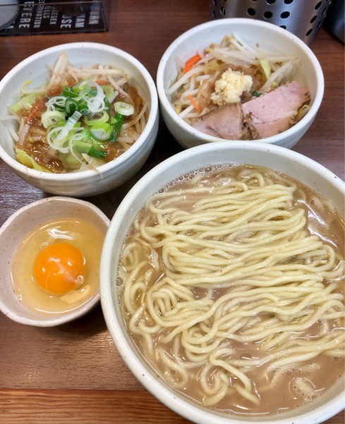 「ラーメン スタベジ 追っかけウオベジ 麺大盛 生卵 1000+1」@麺処 一笑の写真