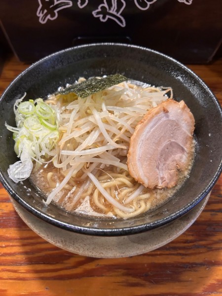 「らあ麺」@らあ麺 やったる 新宿店の写真