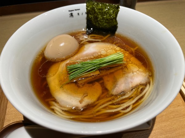 「醤油らぁ麺 味玉」@NIPPON RAMEN 凛 TOKYOの写真