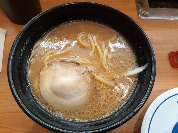 「７種の魚介　濃厚味噌らーめん」@くら寿司 新百合ヶ丘の写真