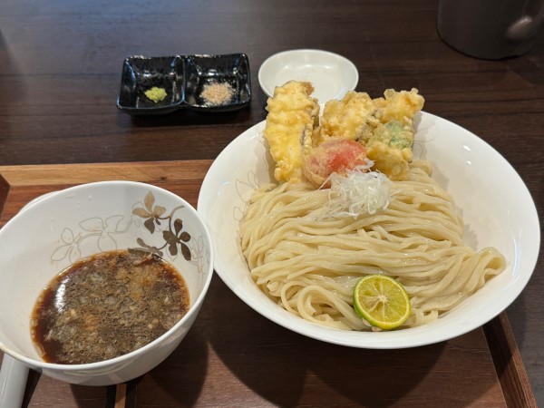 「つけめん〜冷〜真鯛✕たまり✕京小麦」@麺切り 白流の写真