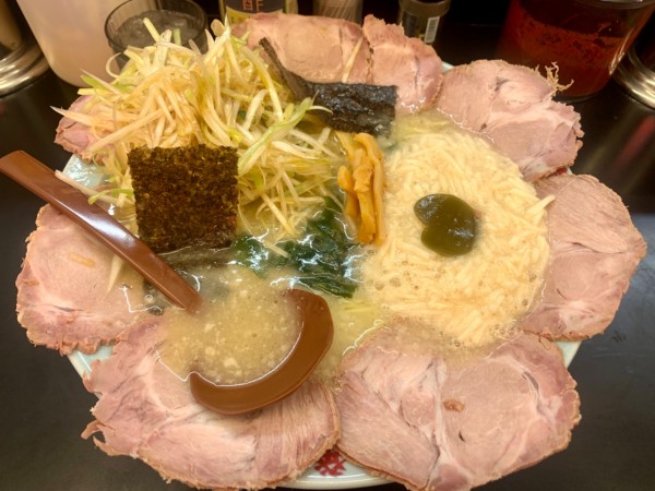 「ネギとろチャーシューメン正油(中盛)」@壱発ラーメン 相模原店の写真